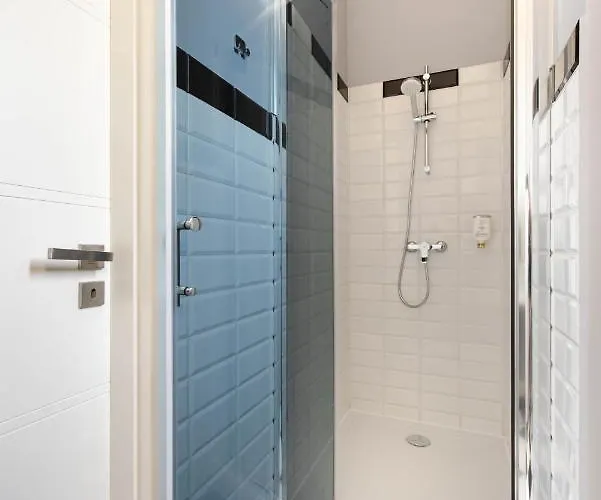 By Monte - Destigo Sopot